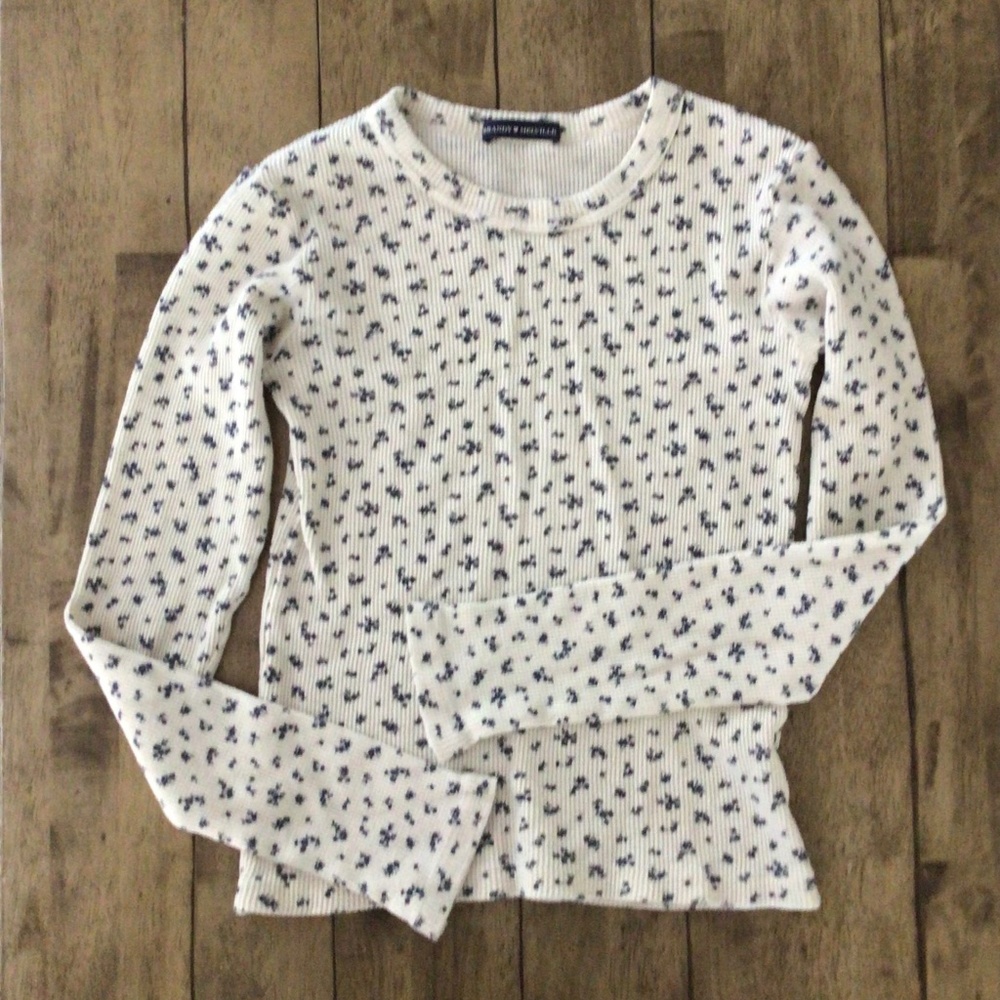 Brandy Melville floral thermal tshirt